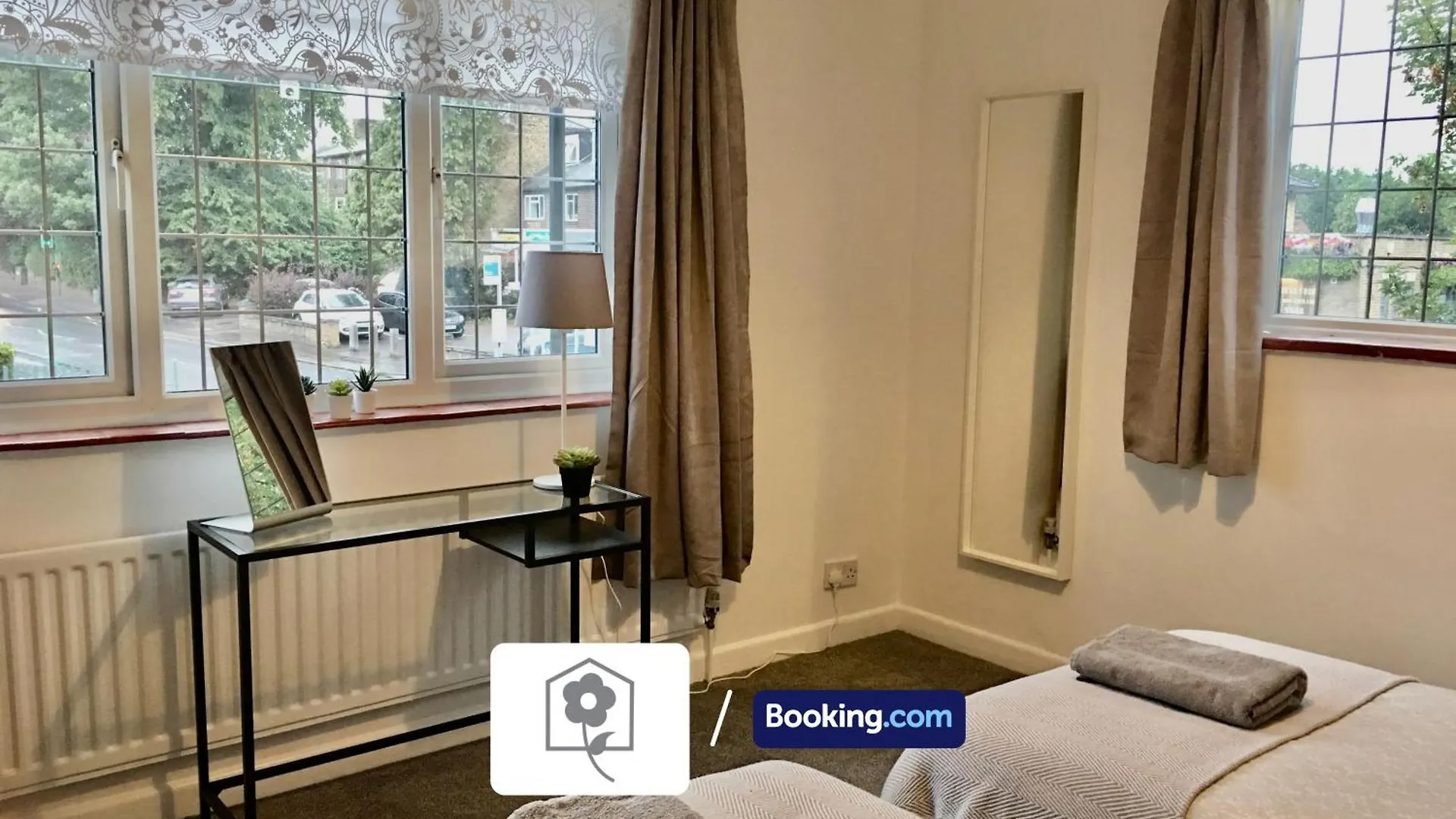Highfield House: Spacious Detached Stay with Free Parking Southampton United Kingdom
