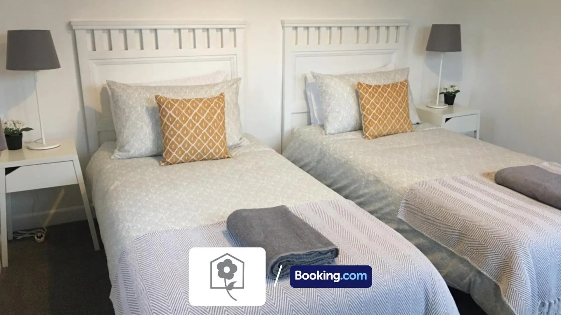 Highfield House: Spacious Detached Stay with Free Parking Southampton Holiday home